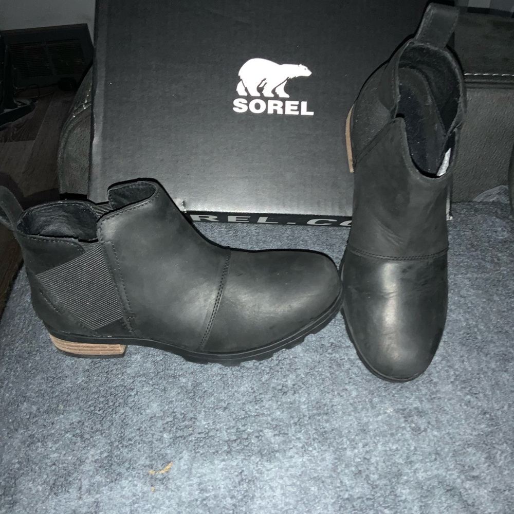 Sorel Emelie Chelsea Boots